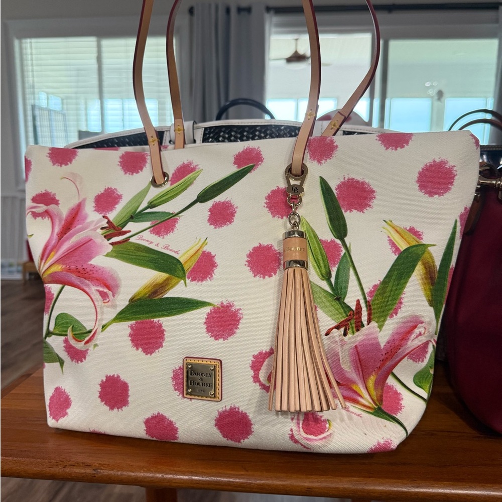 NWT Vintage Dooney & Bourke Tote